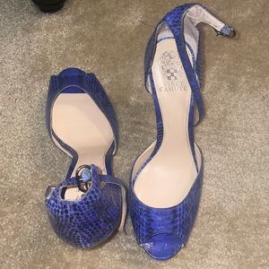 Blue/black snake skin look platform heel size 11